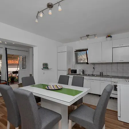 Sabina Apartman