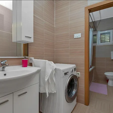 Apartament Sabina *