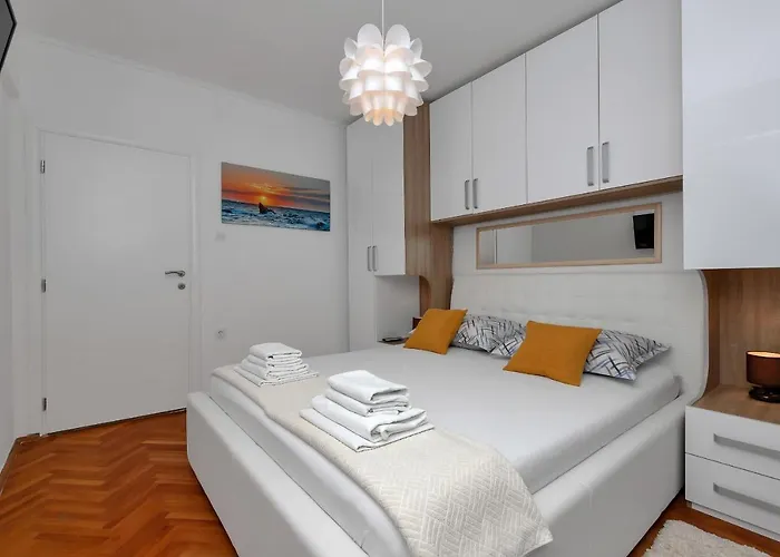 Sabina Apartment Makarska