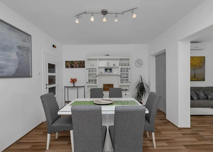 Apartment Sabina Makarska